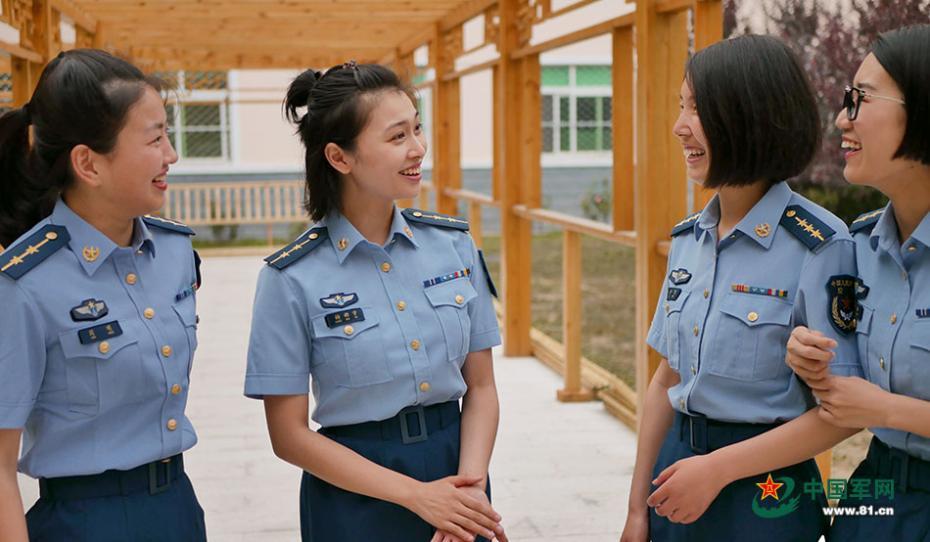 夏天 来一波小清新的空军女兵靓照_图片频道__中国