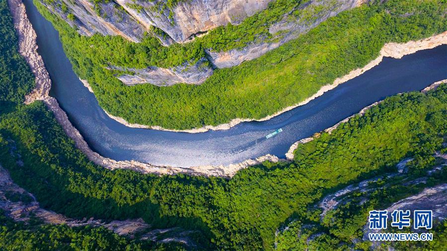 （美丽中国）（1）“绝壁画廊”巫山小三峡尽展南国绿意生机