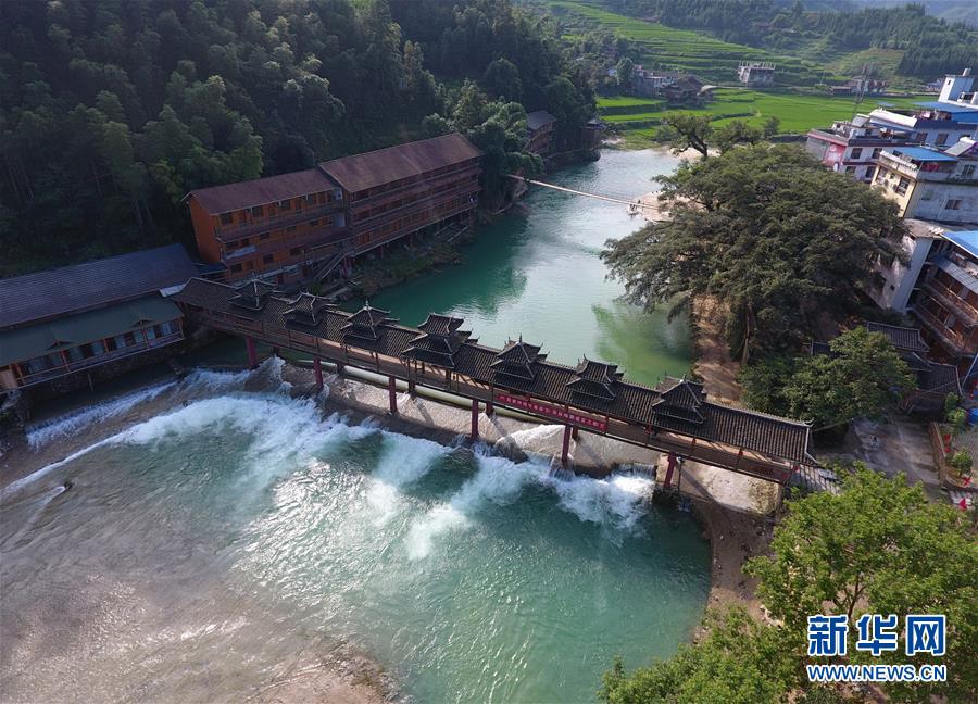 （环境）（1）广西融水：雨后山村