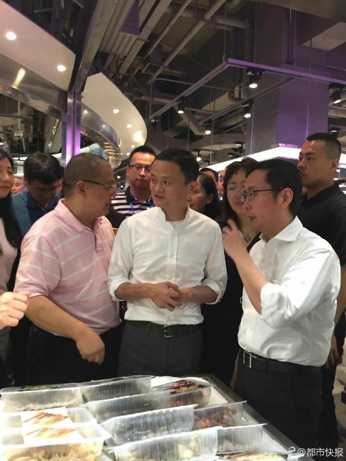 上海:马云和阿里CEO张勇逛街买菜