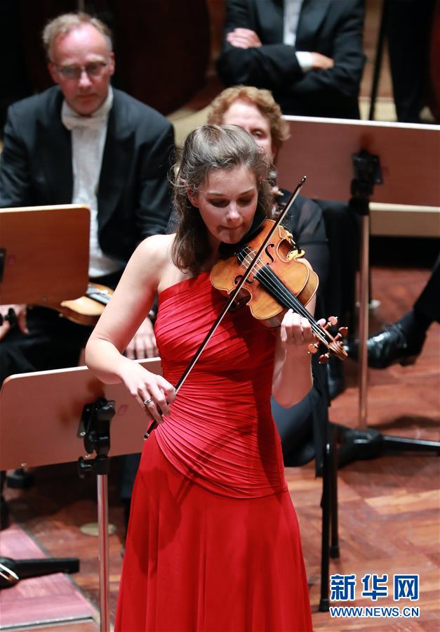 （XHDW）（5）珍妮·杨森献艺莱茵高音乐节