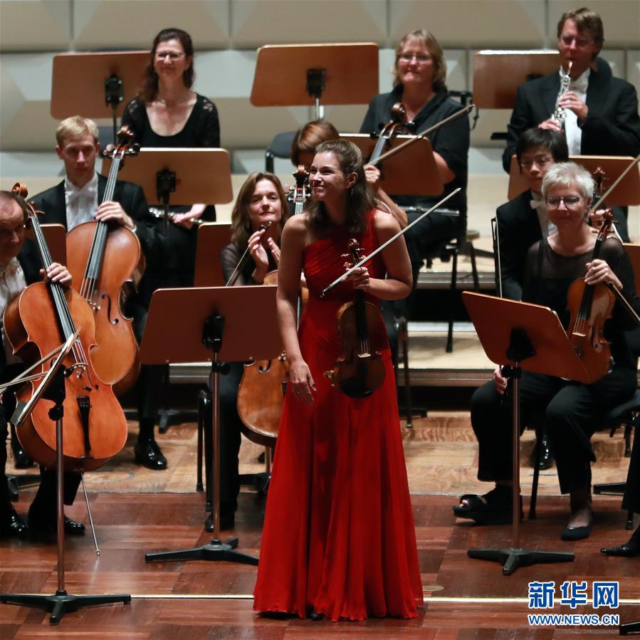 （XHDW）（6）珍妮·杨森献艺莱茵高音乐节