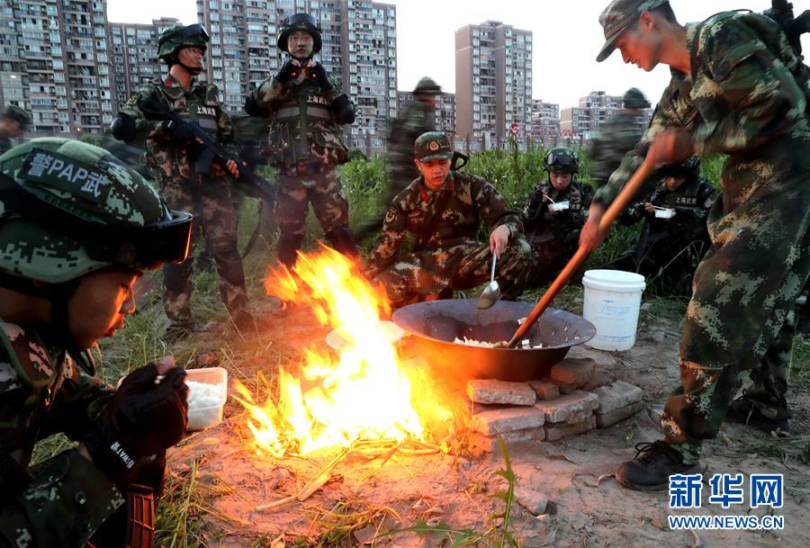 （军事）（2）炊事班练就过硬军事素质