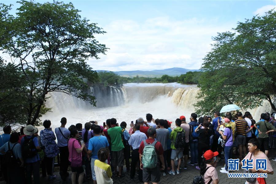 #（环境）（1）黑龙江镜泊湖：“环形飞瀑”引客来