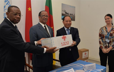 共和国难民提供援助.jpg