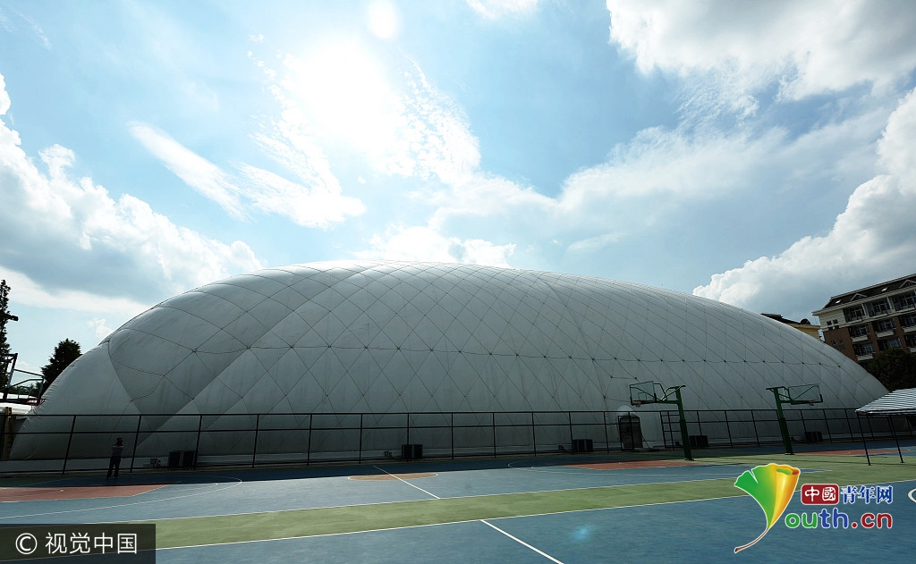 巨型白色帐篷体育馆亮相浙江大学 造价1400