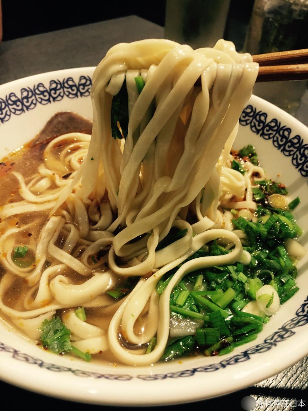 兰州拉面在日本东京开幕首日 大排长龙_图片频道__中国青年网