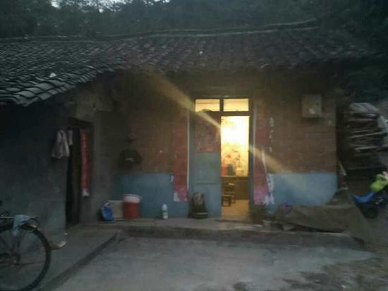 湖北包工头托警方寻民工补发欠薪 曾拿治病钱垫付