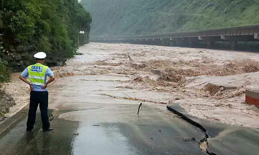 云南多地强降雨导致洪涝.jpg
