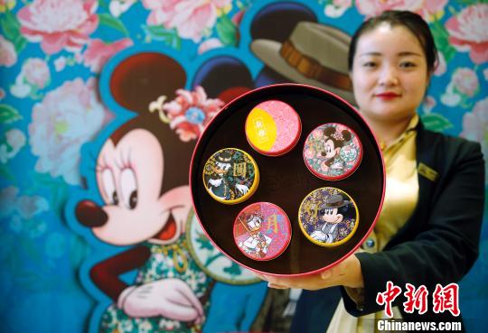 上海月饼老字号推出迪士尼系列