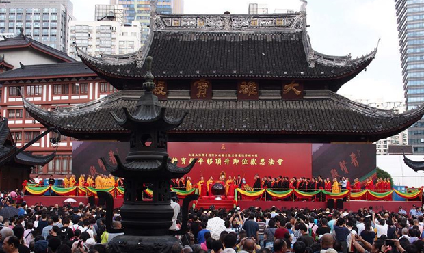 名刹玉佛寺平移顶升成功.jpg