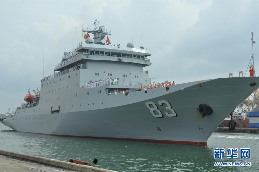 11月10日,中国海军戚继光舰抵达斯里兰卡科伦坡港.