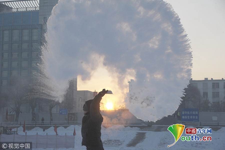 中外震撼极寒景象大PK 美丽冻人爱恨交加