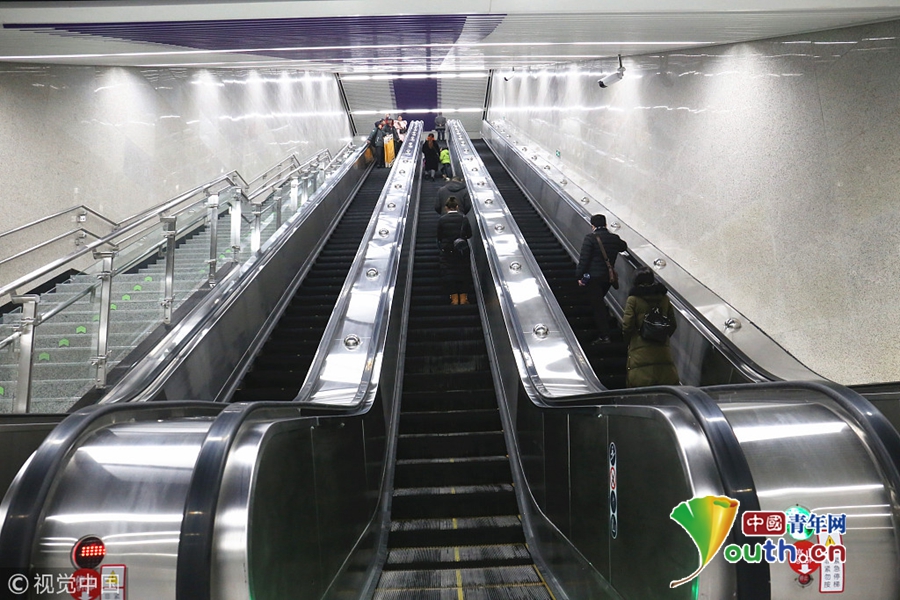 重庆再次刷新全国最深地铁站纪录 深94米相当