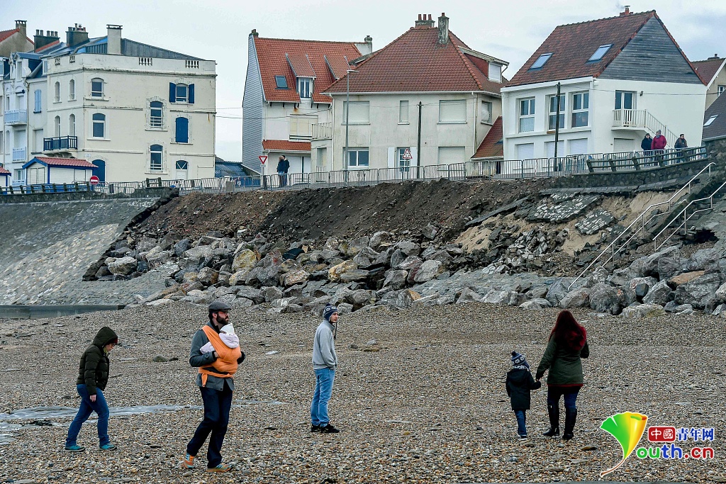 风暴 埃莉诺 过境 法国海堤成碎石