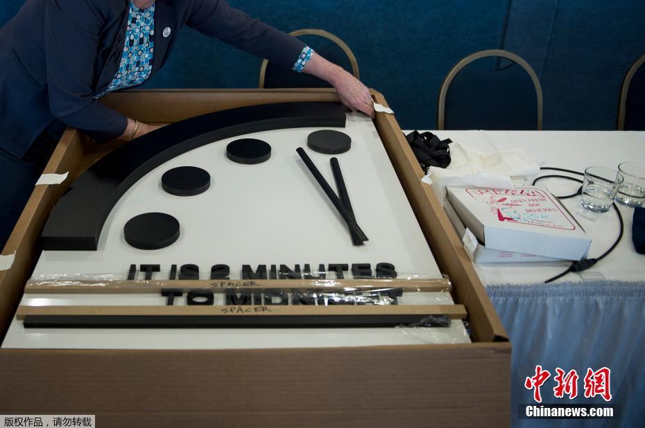 美科学家将末日时钟拨快30秒 只剩2分钟