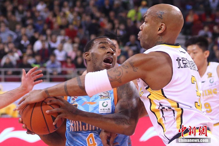 CBA常规赛北京主场负于新疆