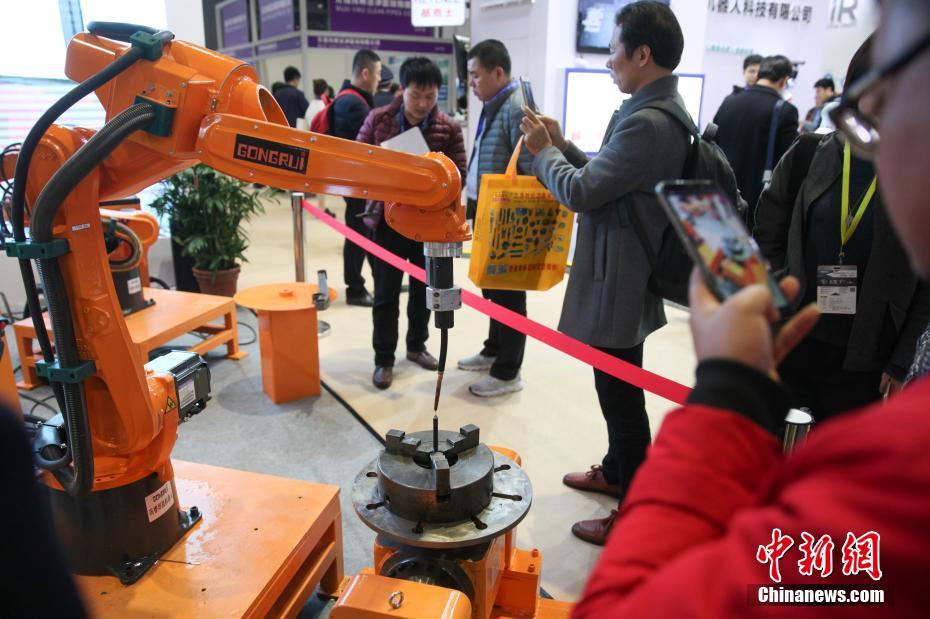 上海国际现代工业智能装备展开幕 聚焦工业4.