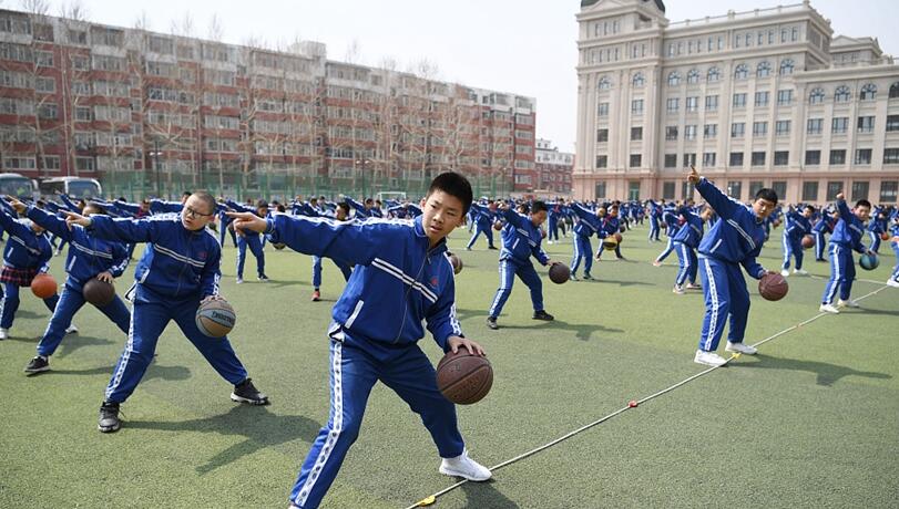 长春小学生"花式"课间操秒变"灌篮高手"