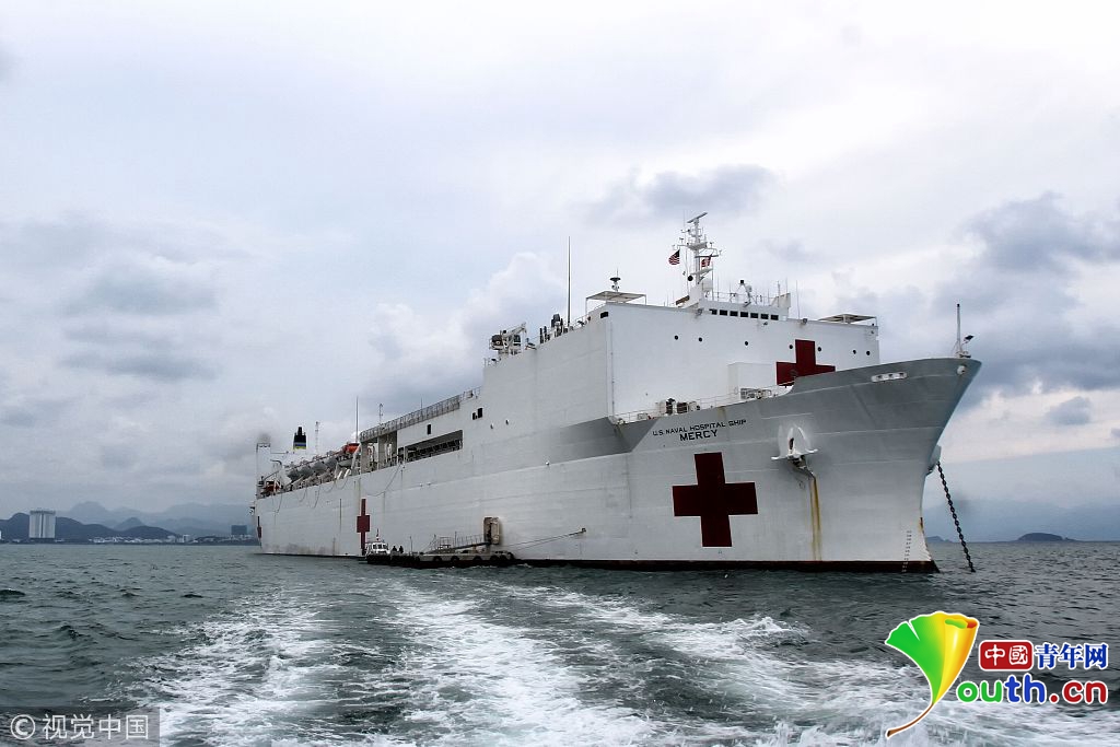 美海军仁慈号医院船抵越 将参加联合救援赈灾