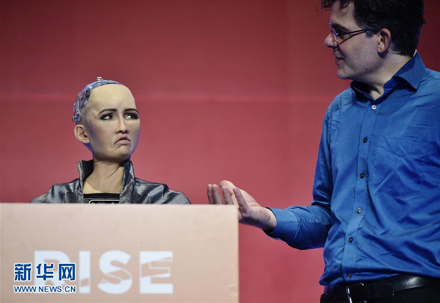 （图文互动）（1）AI如何帮助人类？——RISE科技峰会聚焦人工智能发展