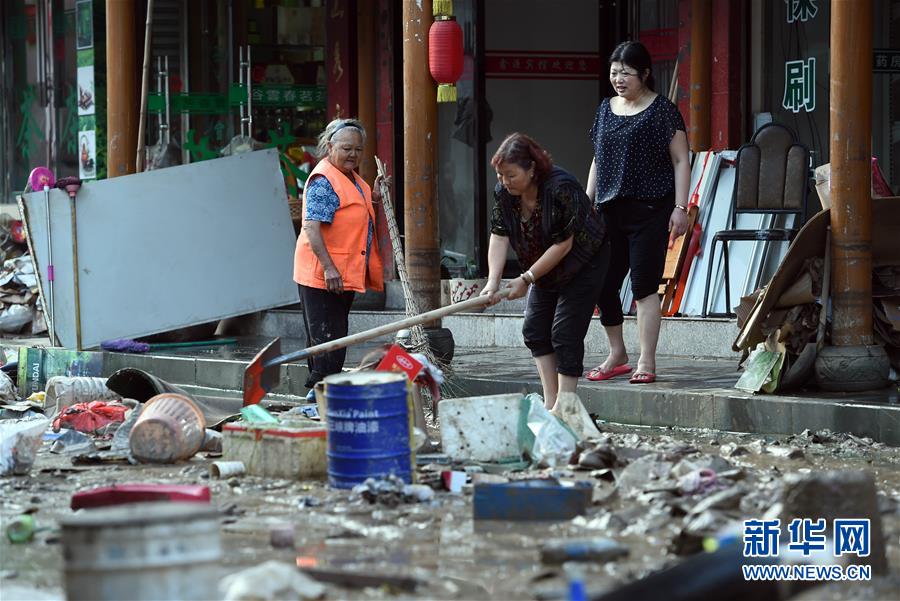 暴雨袭击甘肃文县