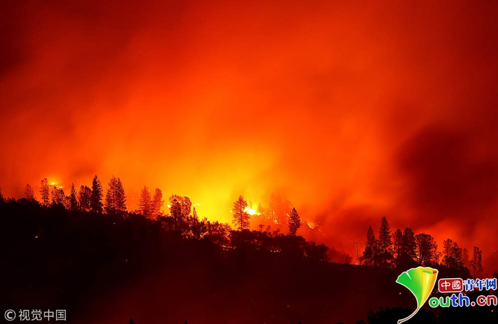 美国加州山火致25死110人失联 全部控制山火