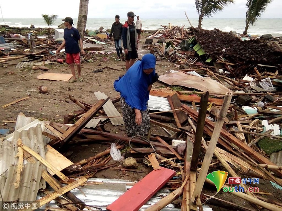 印尼海啸遇难人数已升至62人现场大量房屋倒塌
