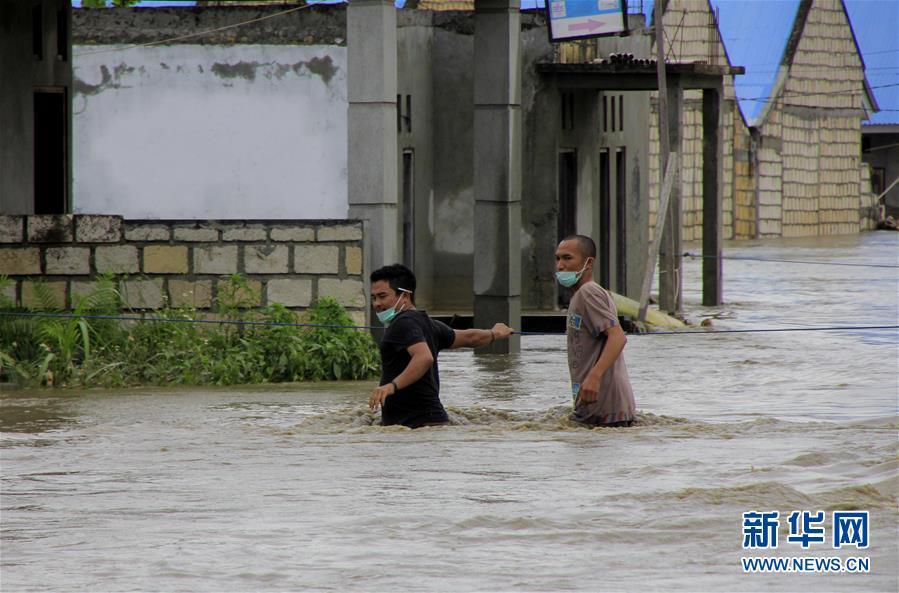 （国际）（2）印尼东部洪灾死亡人数上升至79人
