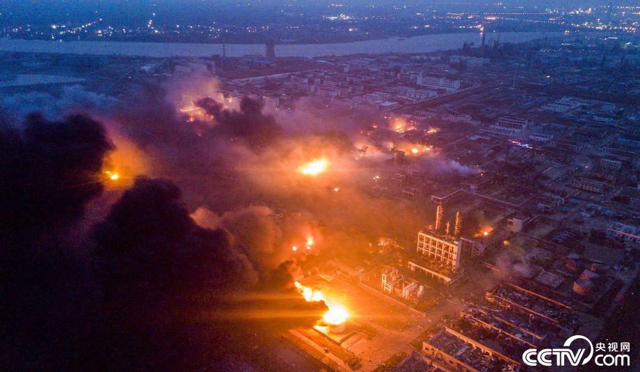 江苏盐城化工厂爆炸已致44人遇难