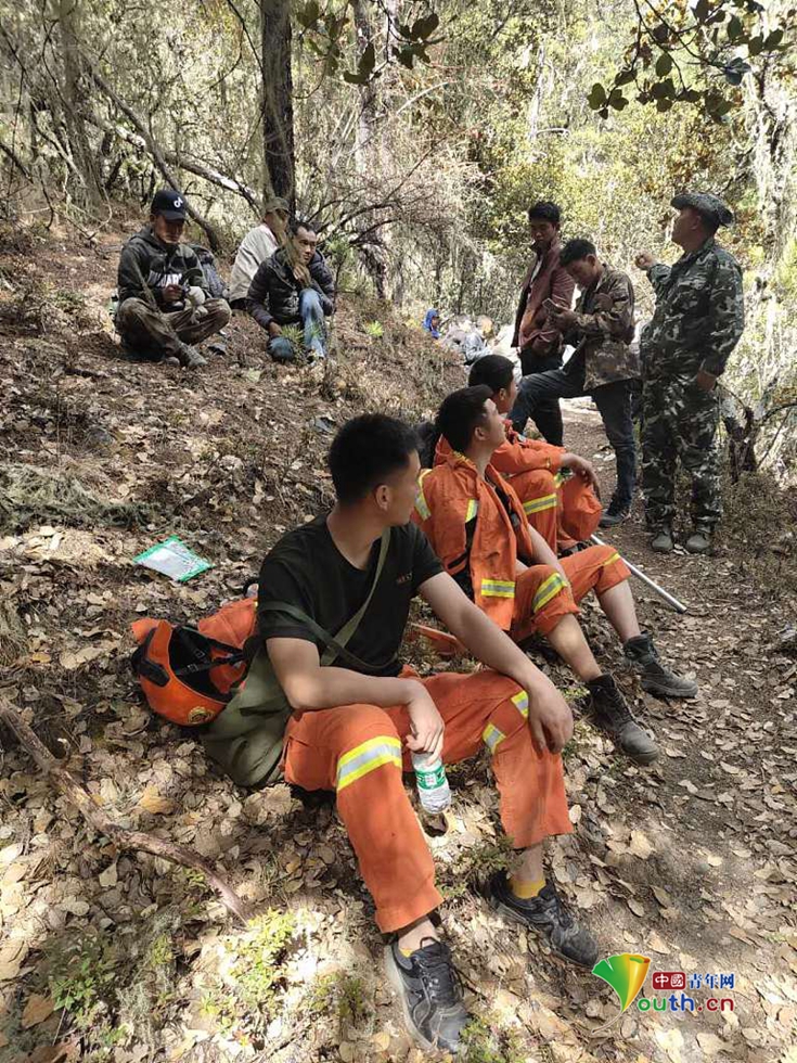 凉山森林火灾30人遇难 村民手机留存遇难者生前画面