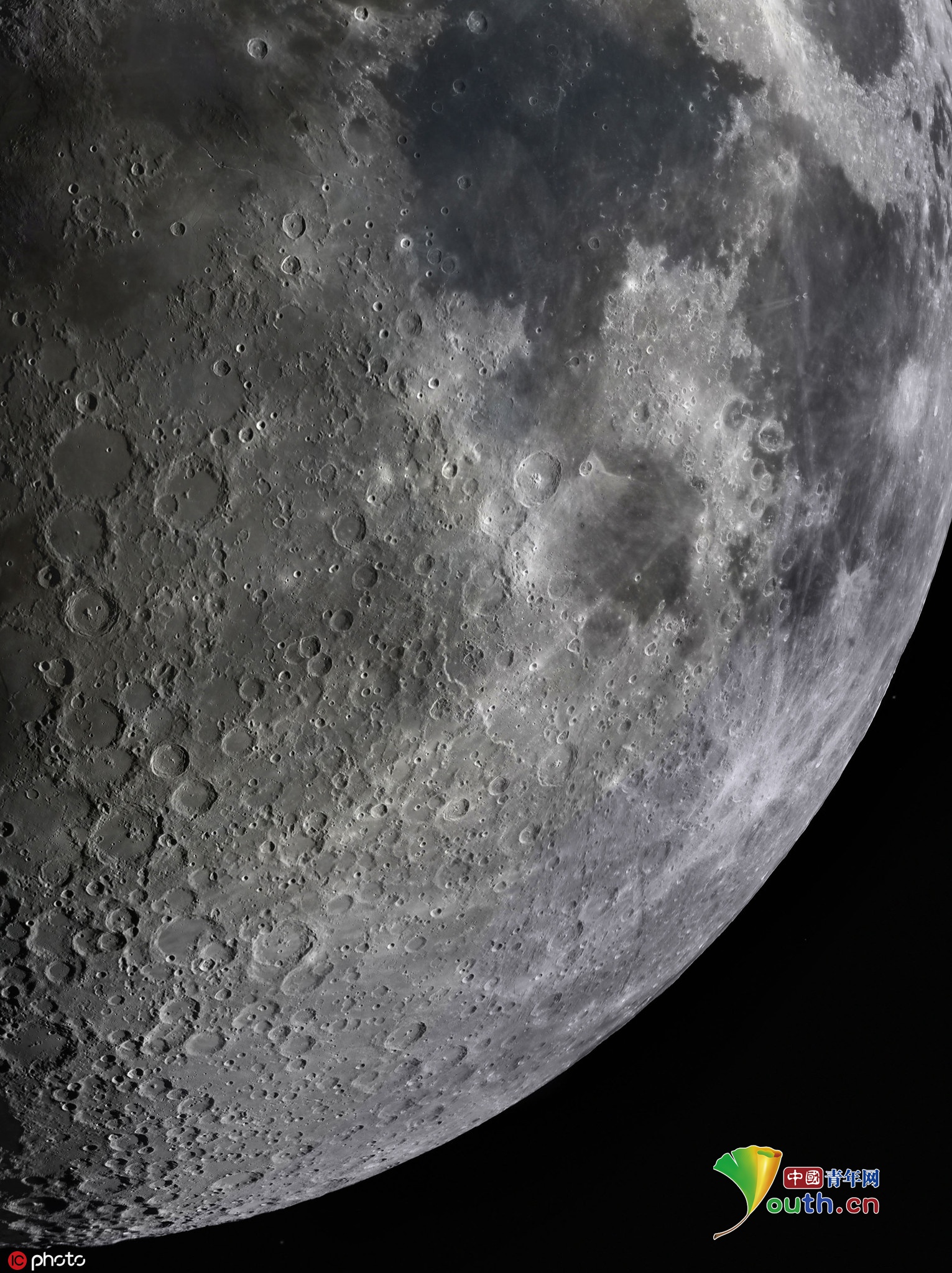 堪比nasa!美天文爱好者用数万张照片还原最真实的月球