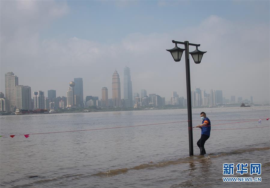 （防汛抗洪）（2）长江中下游干流控制站陆续突破警戒水位