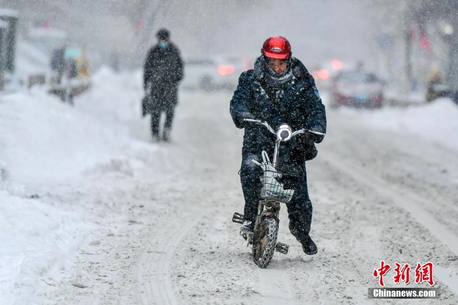 乌鲁木齐迎强降雪天气_新闻频道__中国青年网