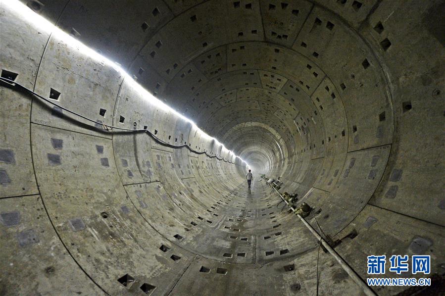 #（经济）（2）天津地铁5号线隧道全线贯通