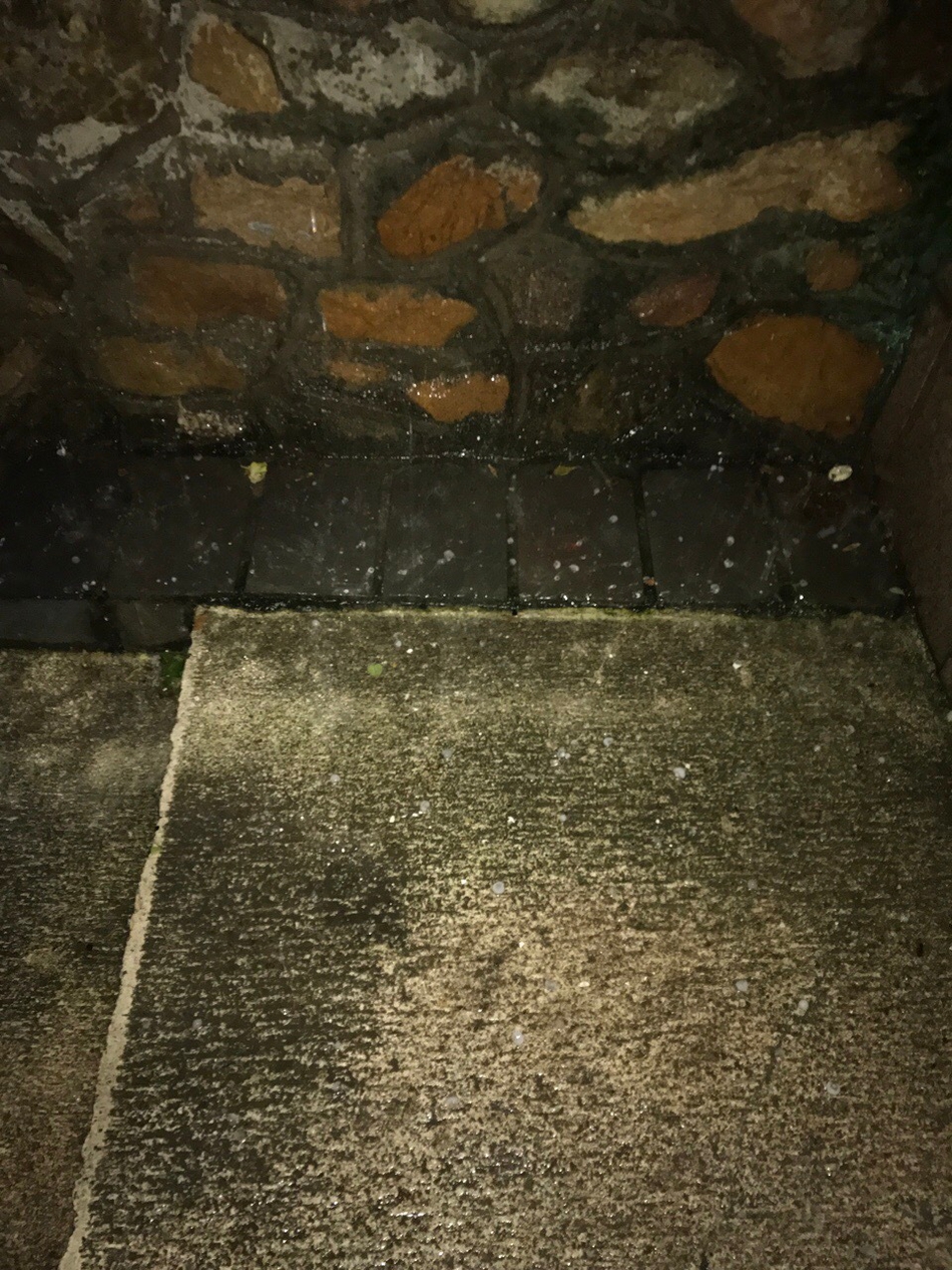 北京夜间出现强降雨伴有冰雹 现九级短时大风