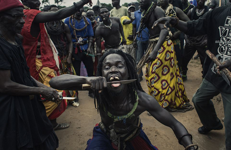 塞内加尔男子成年礼:森林中生活一个月