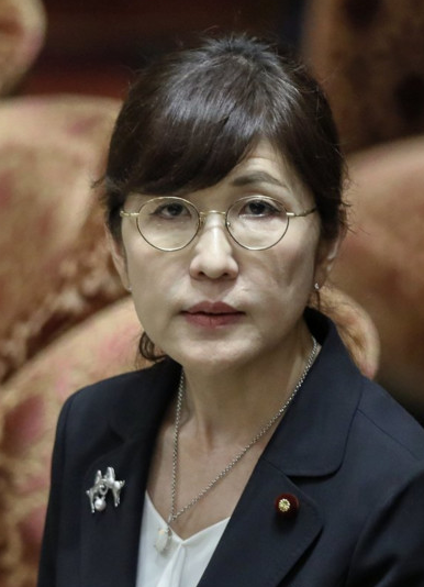 日防卫相稻田朋美等三大军事高官同时宣布辞职