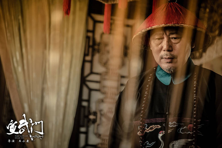 荣禄(李成儒饰).