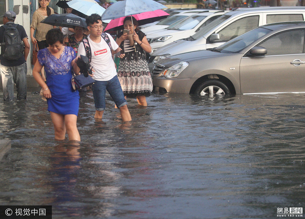 哈爾濱突降暴雨 部分地區積水嚴重