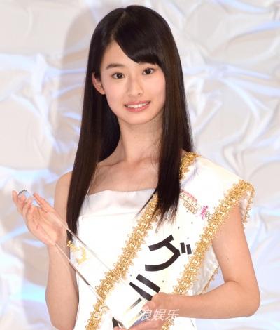 13岁初中生获"日本国民美少女"冠军 颜值在线