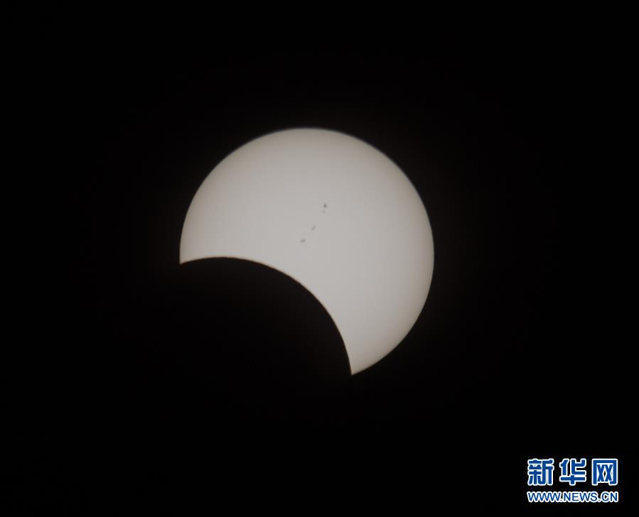 美国俄勒冈州上演日全食