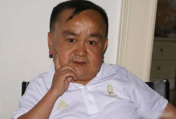 他身高不到1米2,娶小18岁妻子,如今儿子5岁