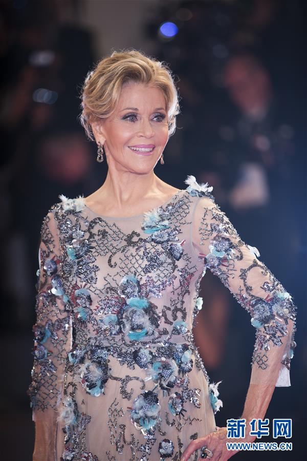 (国际)(5)美国演员简·方达和罗伯特·雷德福获终身成就金狮奖