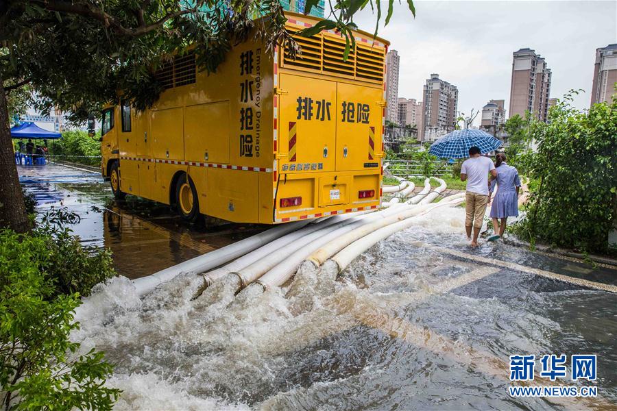 （社会）“玛娃”余威致珠三角多地暴雨  珠海全市停课