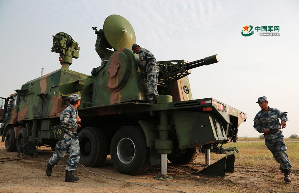 空军地导某旅防空营"进驻即打"练攻防