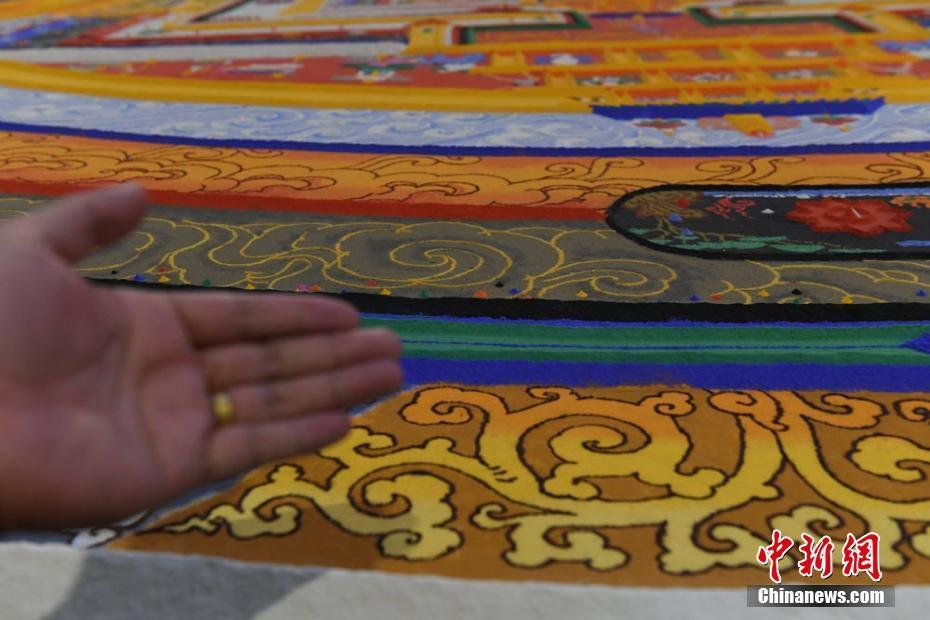 用彩沙制作的坛城.杨艳敏 摄