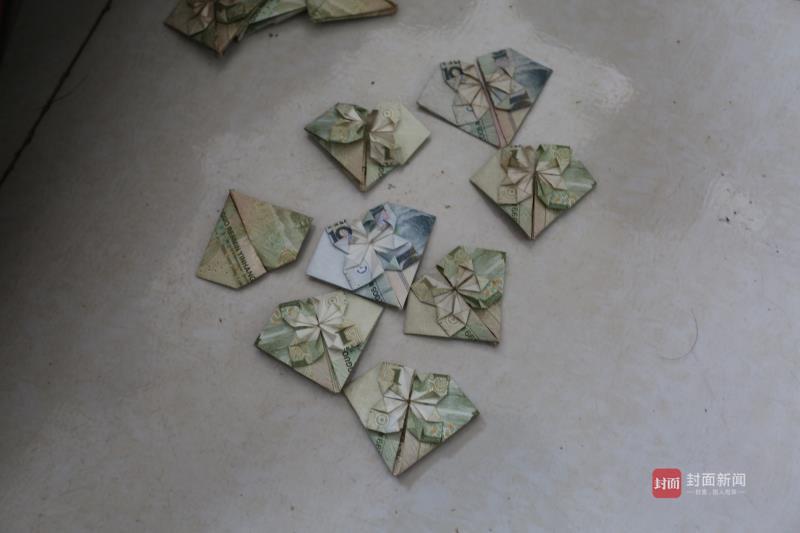 男子每天用11元钱为妻子叠爱心 6年凑钱买了车