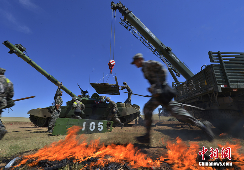 迎接中共十九大图片专题——强军之路篇 (3/14)