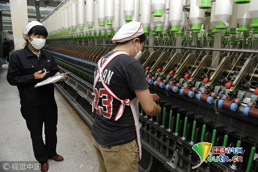 我身边的十九大代表:"技艺凝指尖"汪琳梅 (2/5)